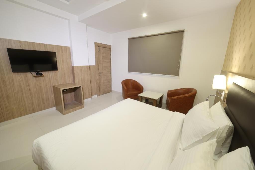Elevate Near Delhi Airport Hotel