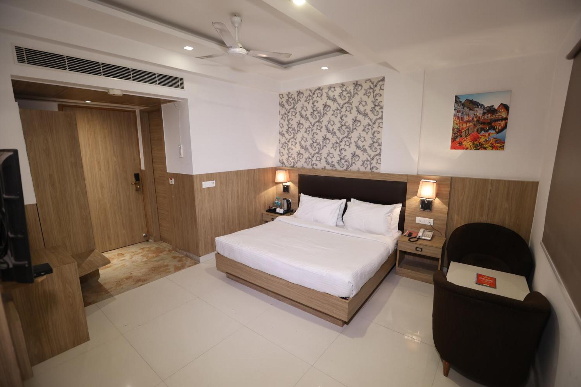 Elevate Near Delhi Airport Hotel New Delhi